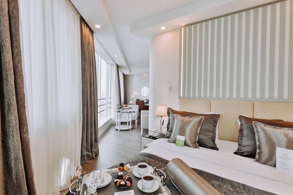 Junior Studio Suite, 1 Bedroom, City View (Park View) photo 1