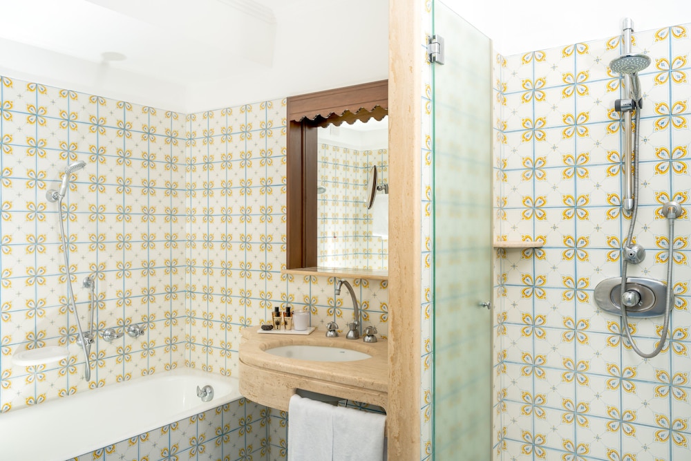 Comfort Double or Twin Room, Balcony, Sea View - Photo 15