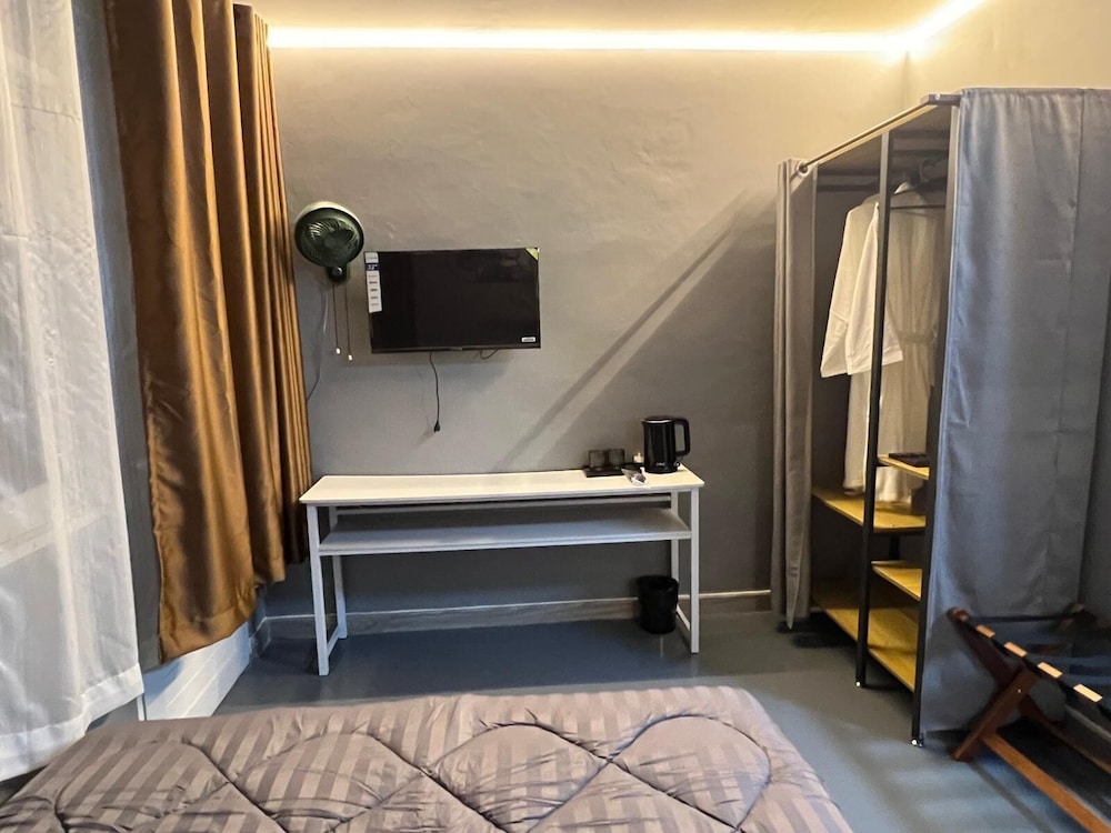 City Apartment photo 2