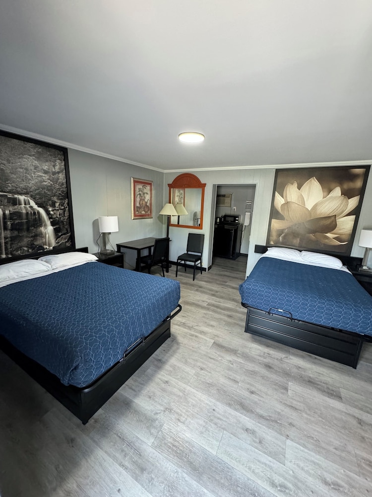 Double Room, 2 Double Beds, Non Smoking photo 1