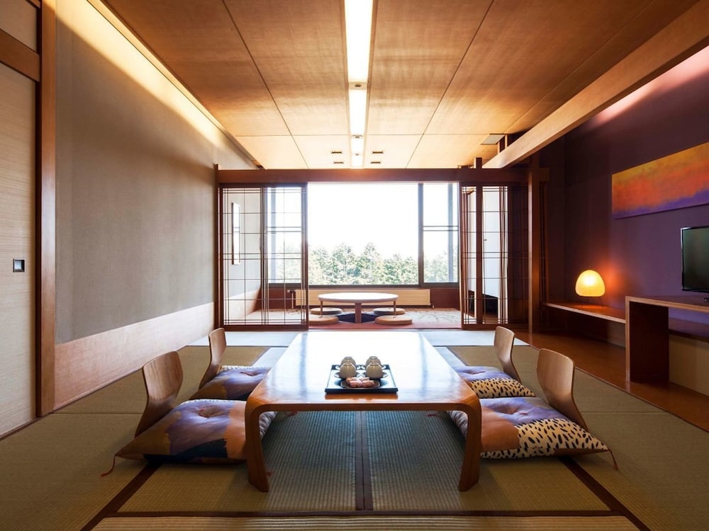 Japanese Room With Rear Floor, Smoking [Please Arrive No Later Than 6 Pm For Dinner]