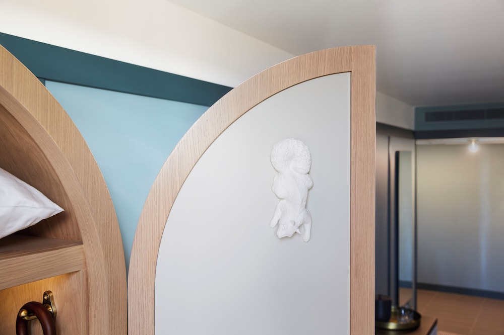 Premium Room, 2 Queen Beds (High Floor) - Photo 8