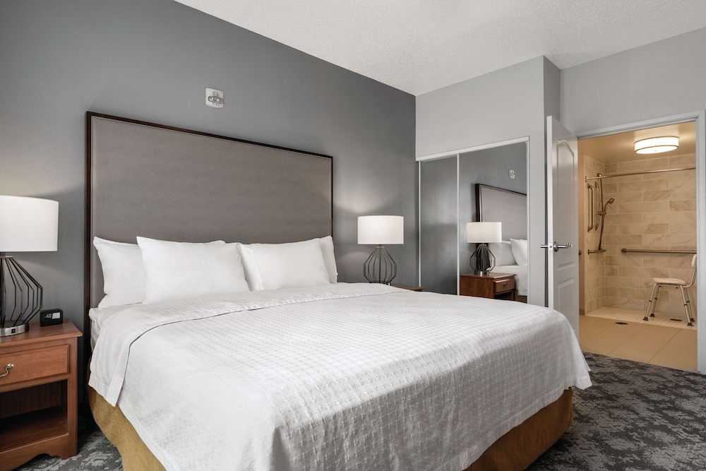 King Suite - Photo 2