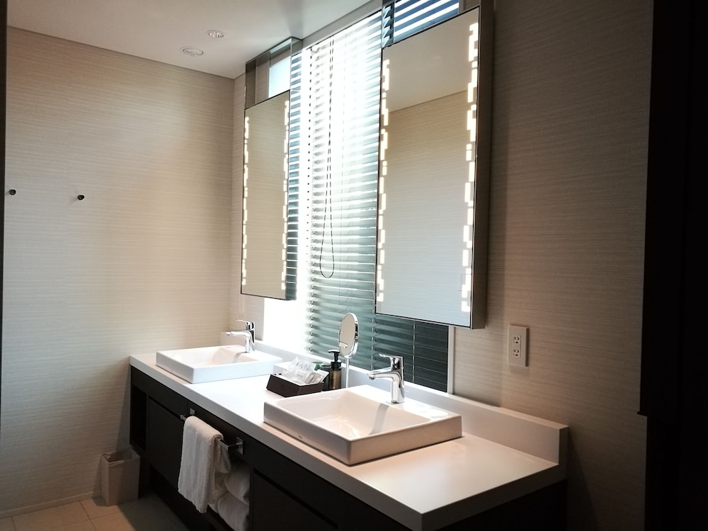 Deluxe Triple Room, Non Smoking - Photo 4