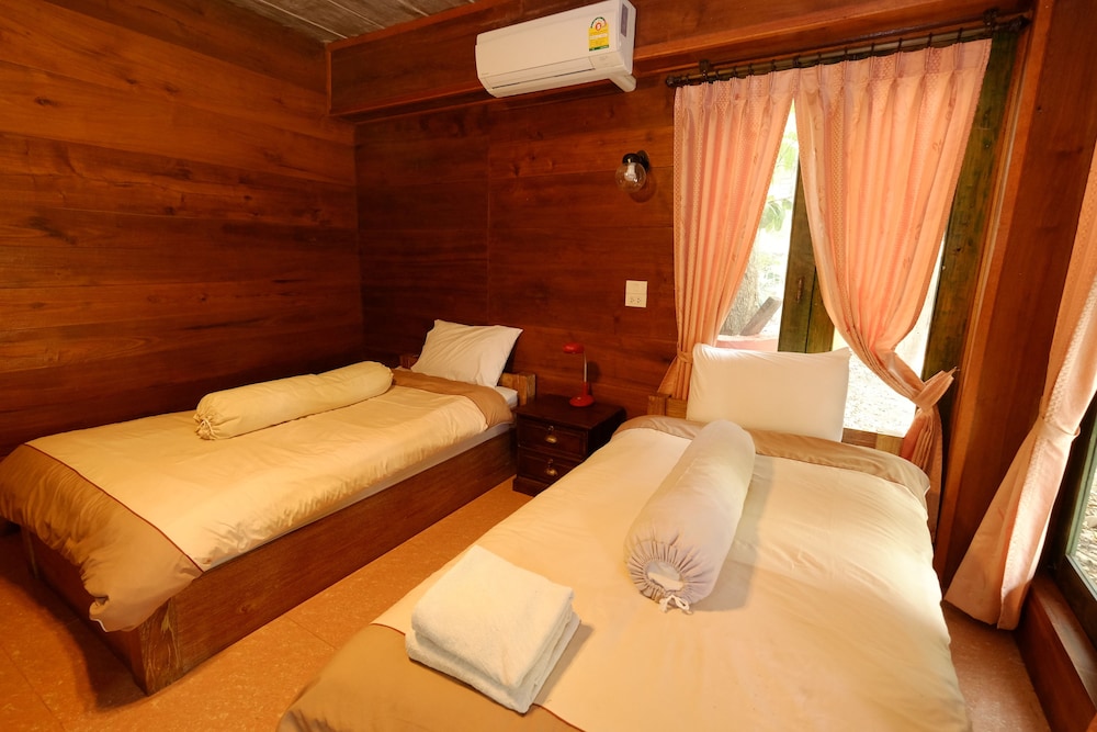 Standard Twin Room with Garden View photo 1