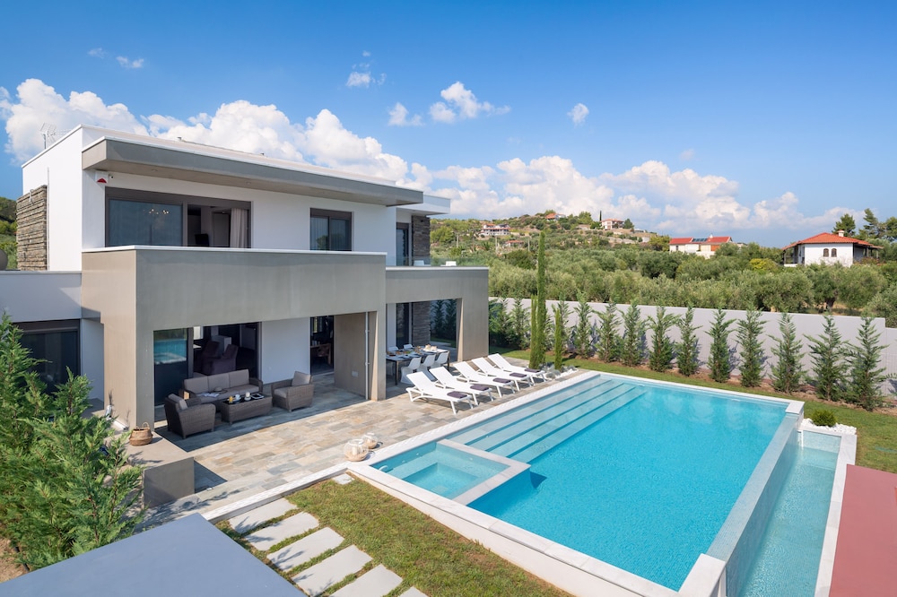 Presidential Villa, 4 Bedrooms, Private Pool photo 3