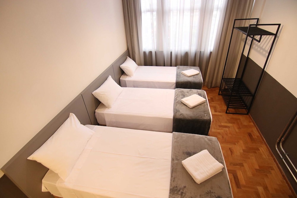 Superior Room, 3 Twin Beds - Photo 7