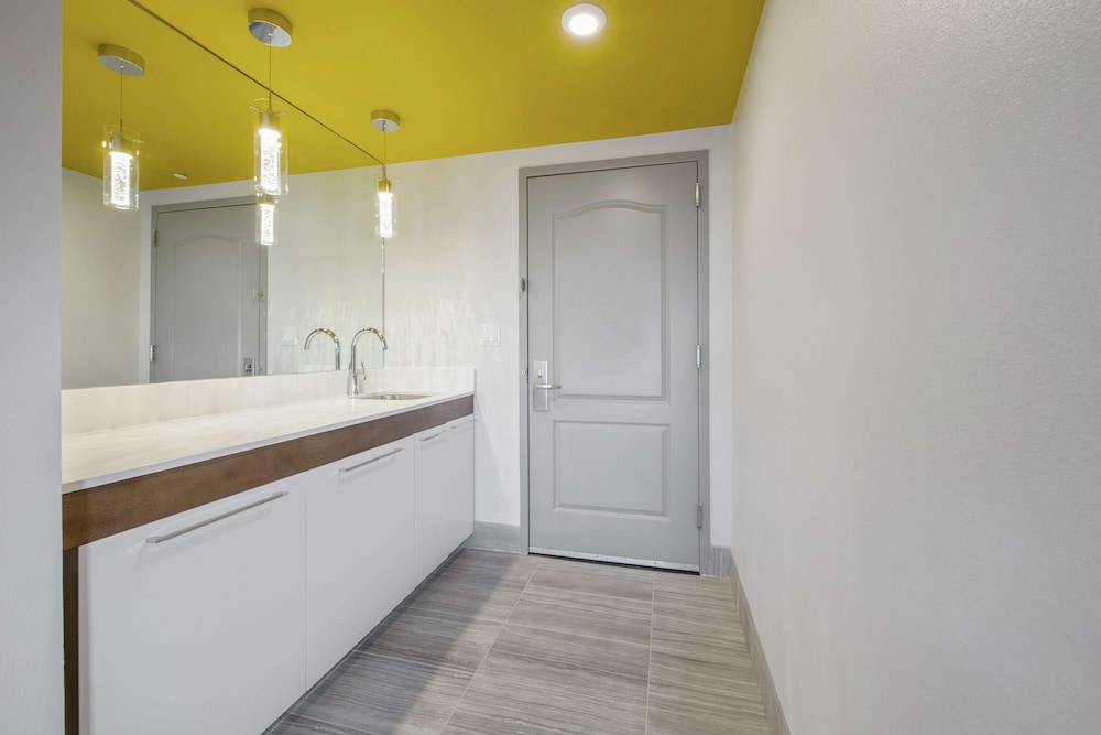 Studio, Accessible, Non Smoking - Photo 6
