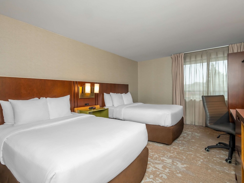Room, 2 Queen beds Non-Smoking (2nd floor) - Photo 4