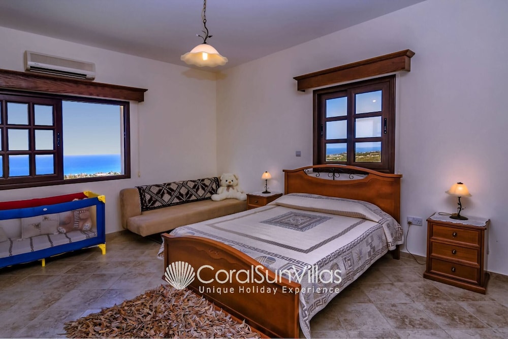 Villa, 4 Bedrooms, Smoking, Private Pool photo 1