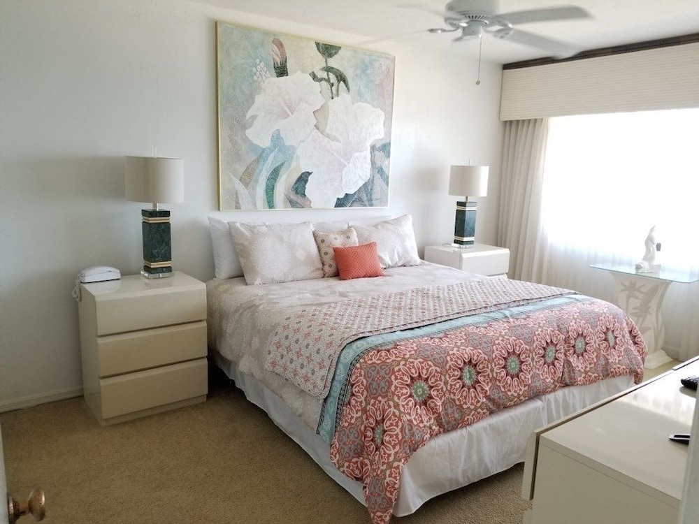 Condo, 2 Bedrooms photo 1
