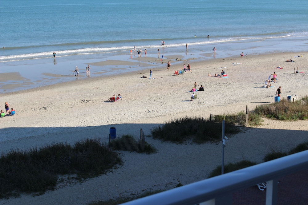 Ocean View 2 Queen Beds, Non Smoking (Newly Remodeled) - Photo 3