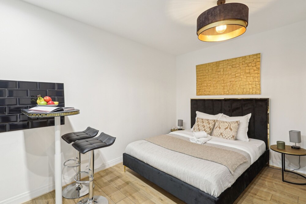 City Studio, 1 Double Bed, Non Smoking, Courtyard View