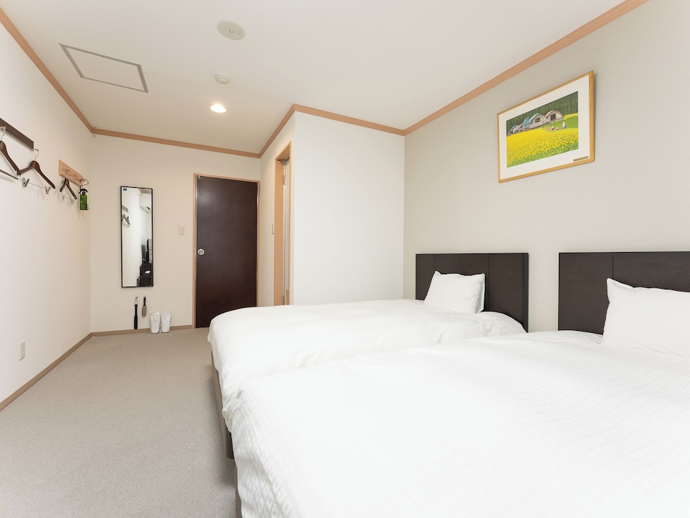 Twin Room, Non Smoking - Photo 3