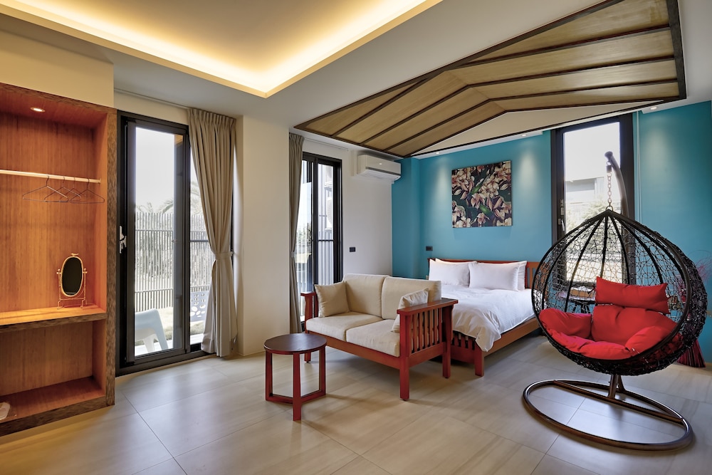 Double Room, 1 Queen Bed, Courtyard View photo 1