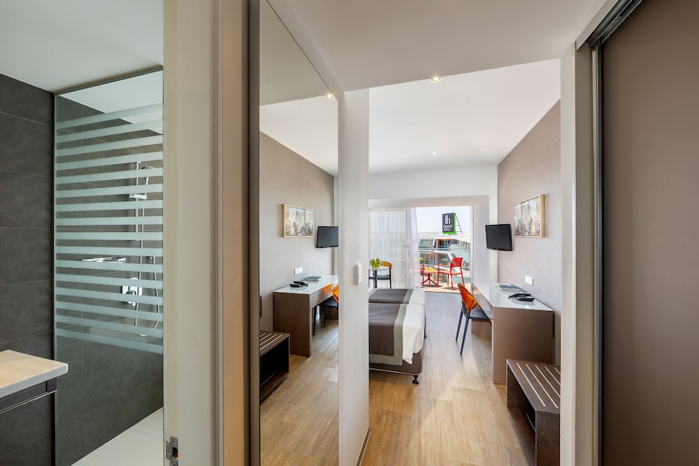 Standard Room, Sea View - Photo 4