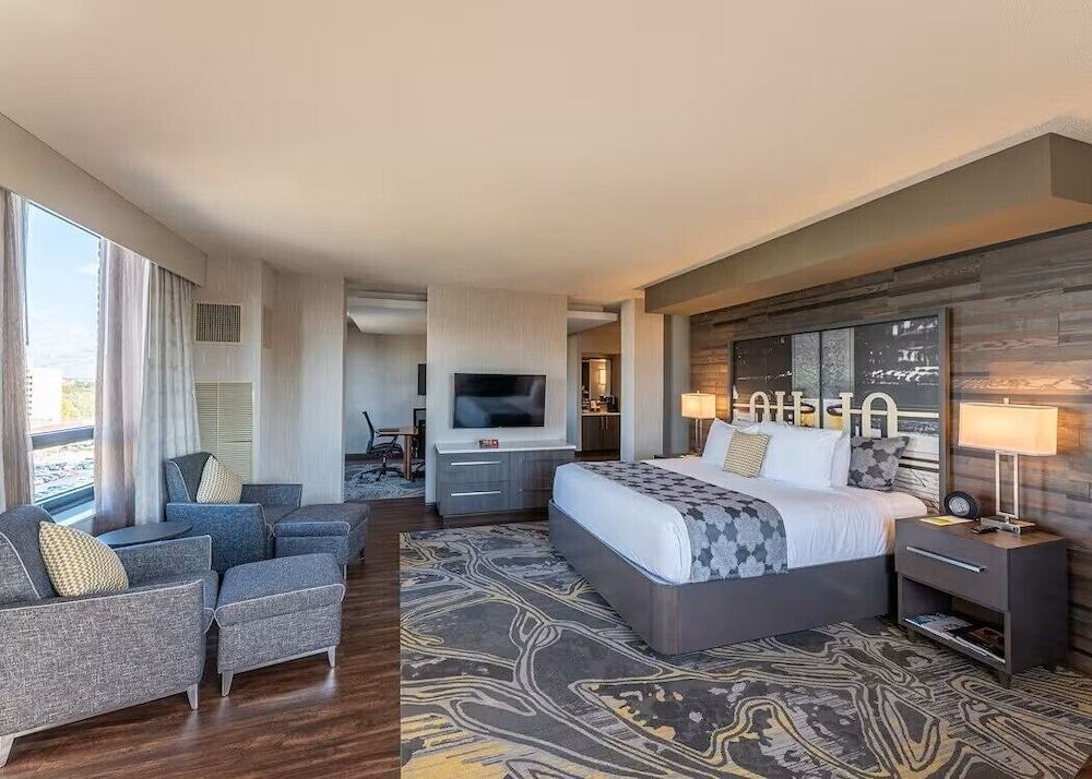 Suite, 1 King Bed with Sofa bed (Conference)