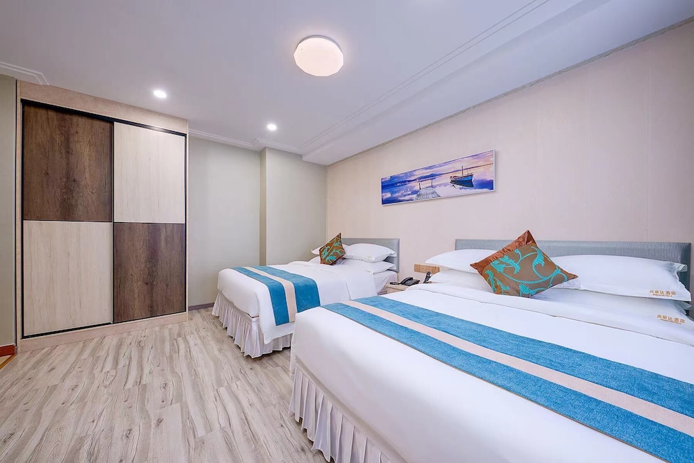 Premier Twin Room photo 2