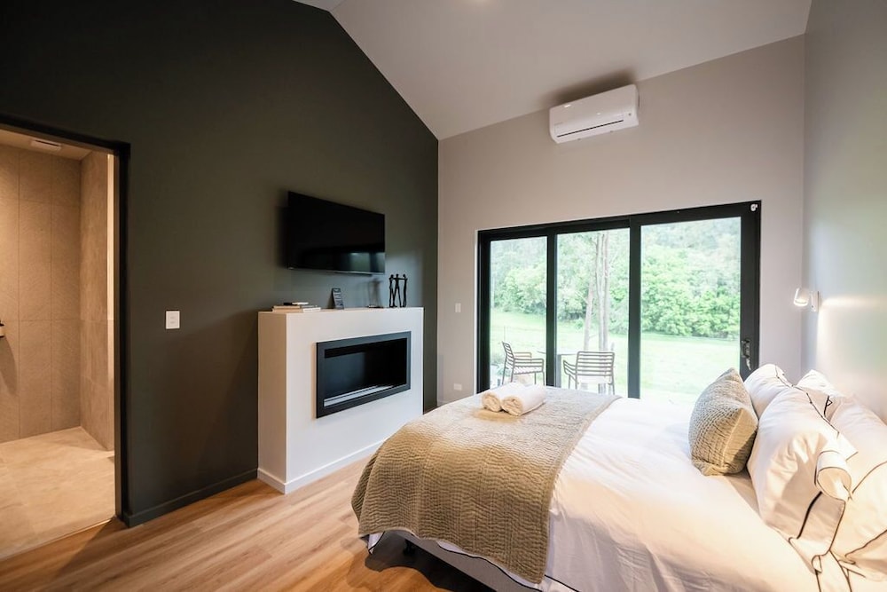 Deluxe Double Room, Balcony, Mountain View