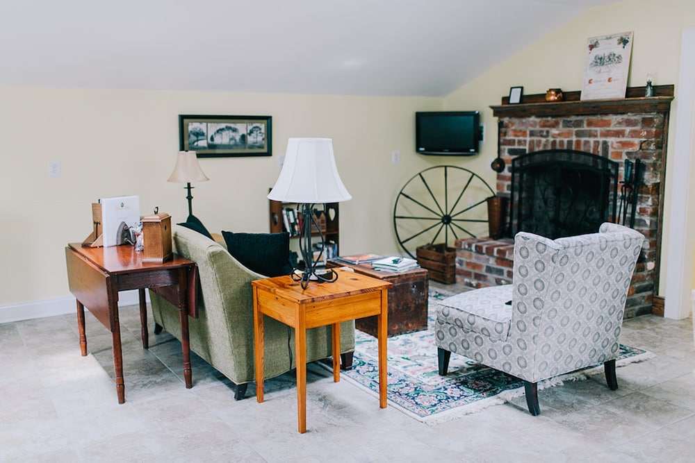 Standard Cottage, Ensuite (The Corn Crib) photo 3