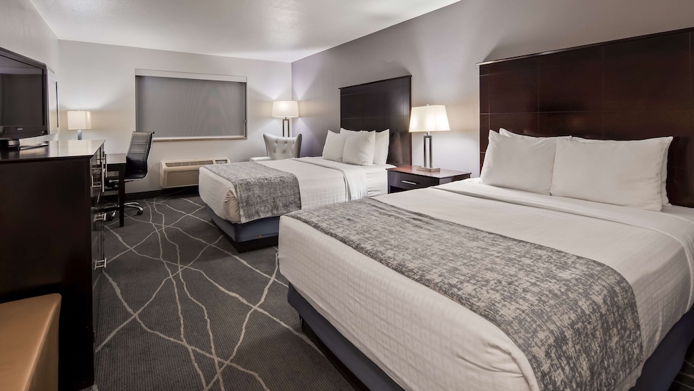 Standard Room, 2 Queen Beds, Accessible, Refrigerator & Microwave - Photo 3