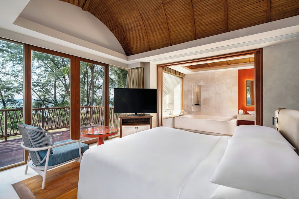 Villa, 3 Bedrooms, Oceanfront - Photo 3