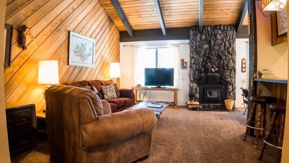 Condo, 2 Bedrooms