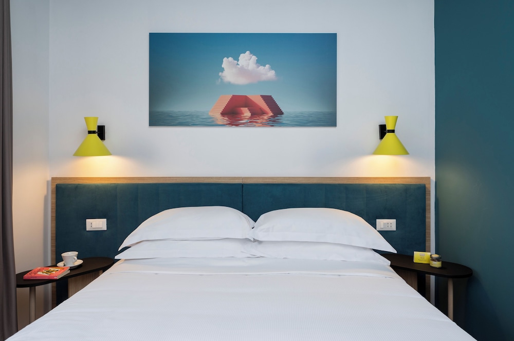Standard Double or Twin Room, 1 Queen Bed - Photo 1