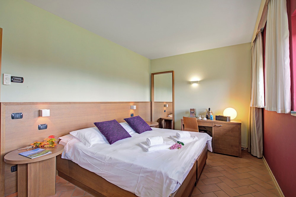 Family Room, Multiple Bedrooms (Standard Double Tulipano)