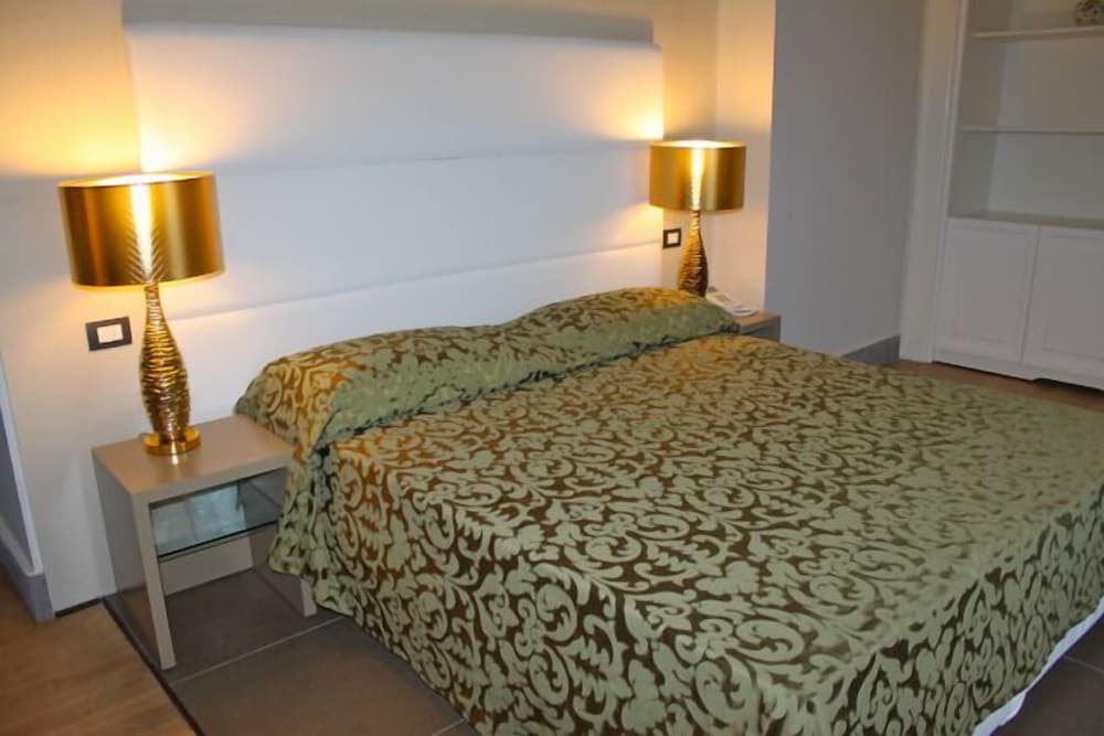 Executive Double Room, Garden View photo 3