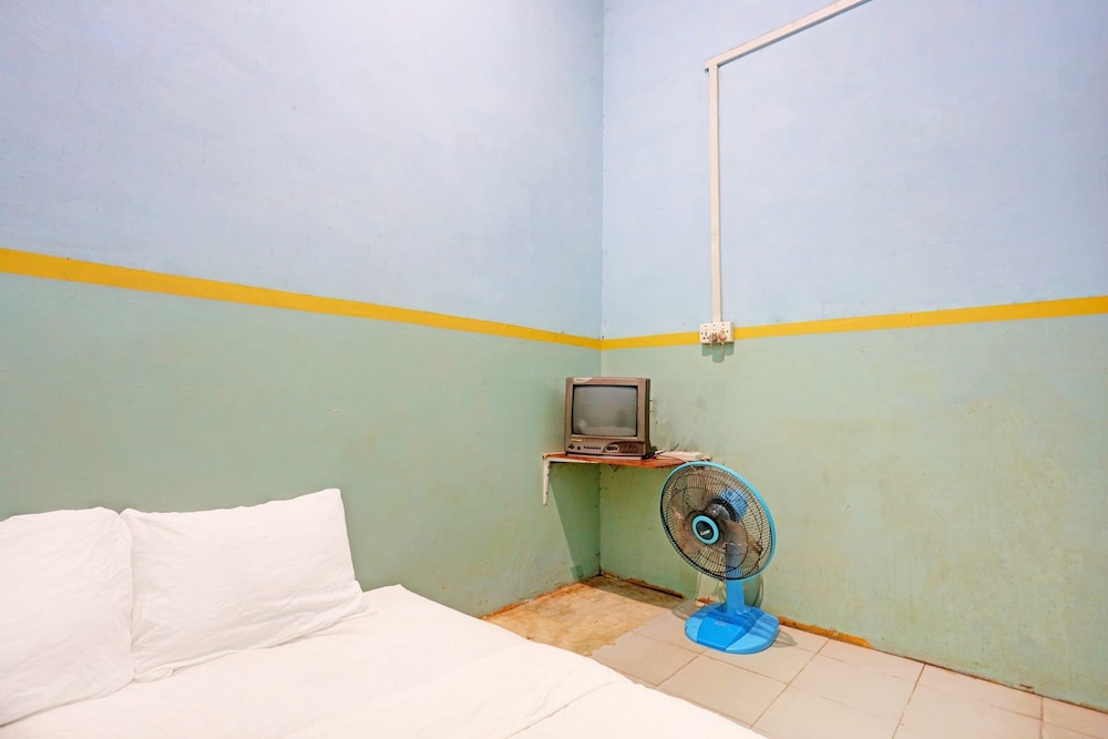 Economy Double Room - Photo 8