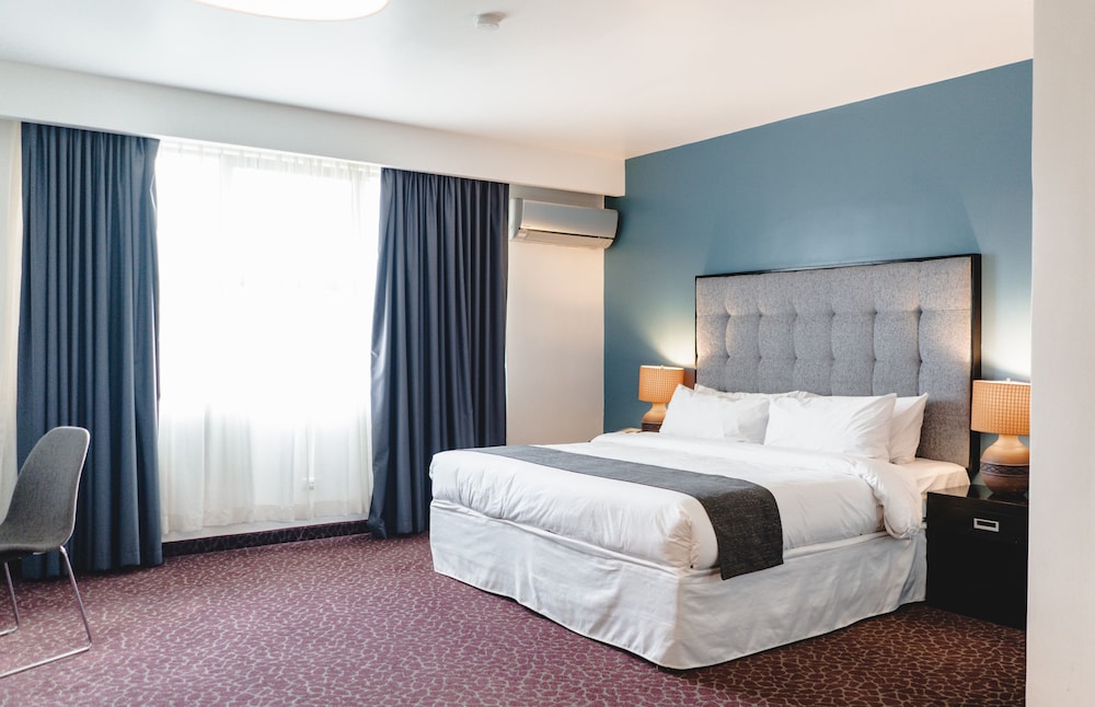 Junior Suite, 1 King Bed - Photo 5
