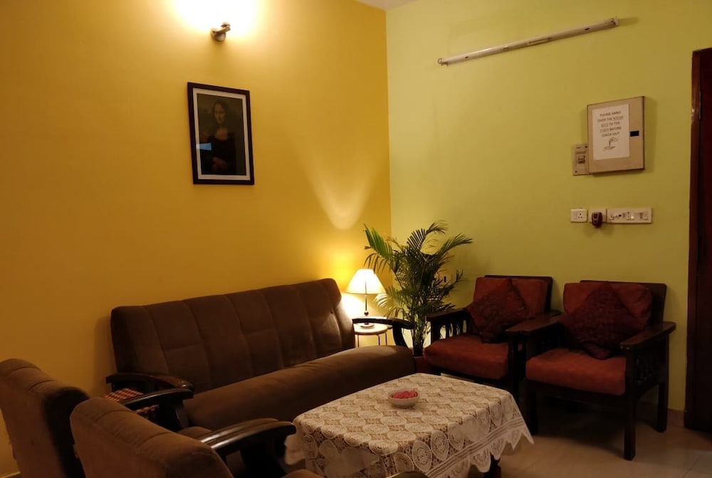 Standard Room, 1 Queen Bed, Garden View