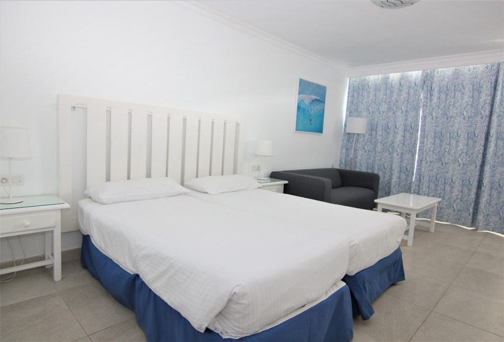 Standard Studio, 1 Queen Bed photo 3
