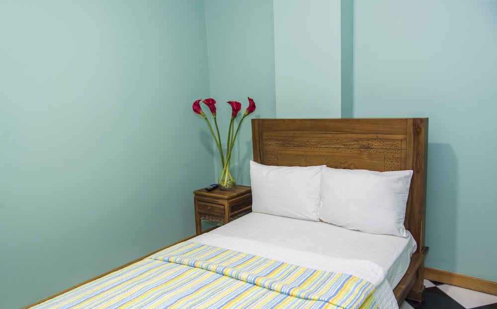 Economy Room, Multiple Bedrooms, No Windows