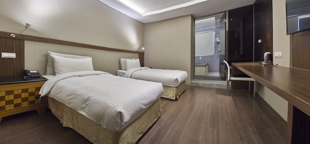 Standard Twin Room - Photo 13