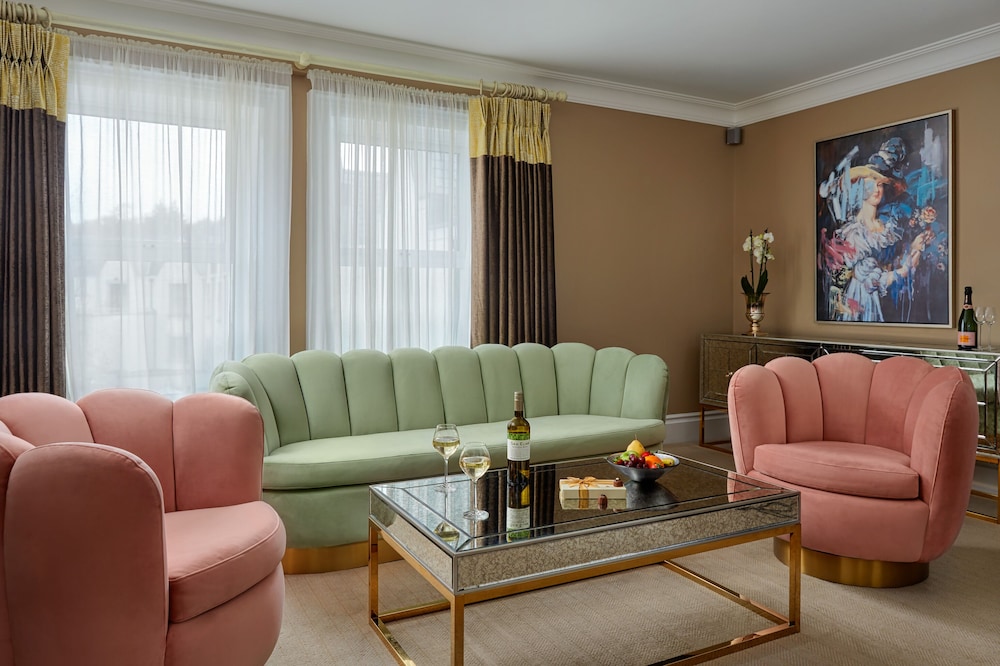 Park Suite - Photo 2