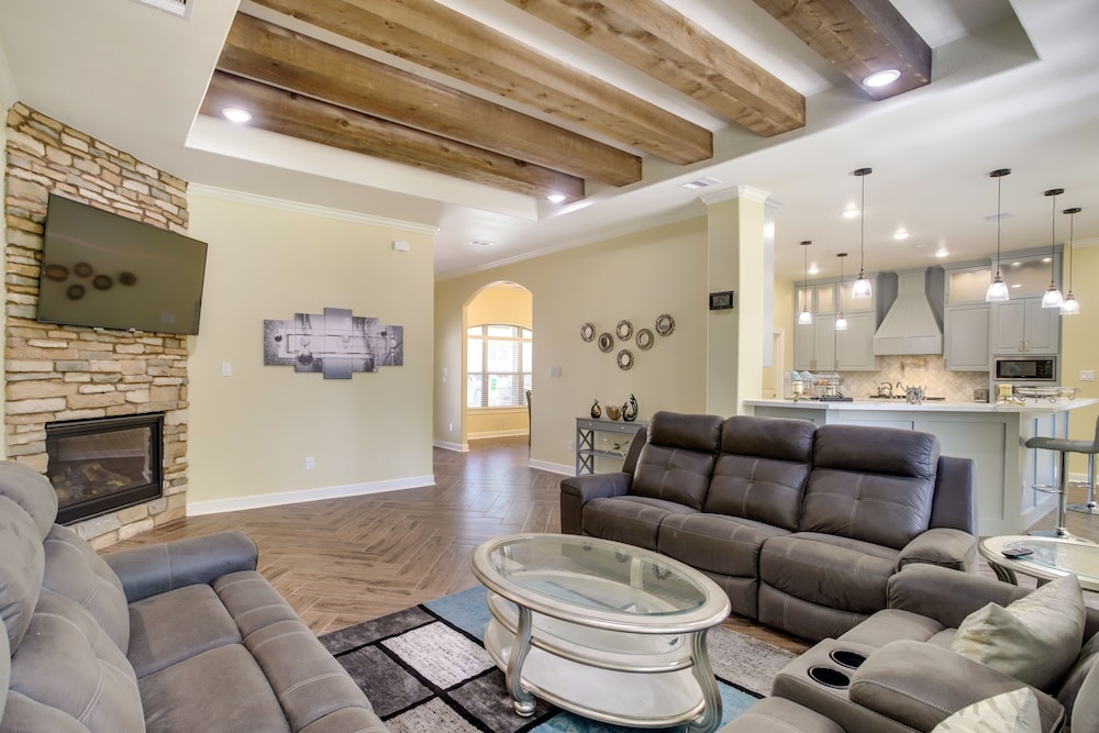 House (4 Bedrooms) photo 1