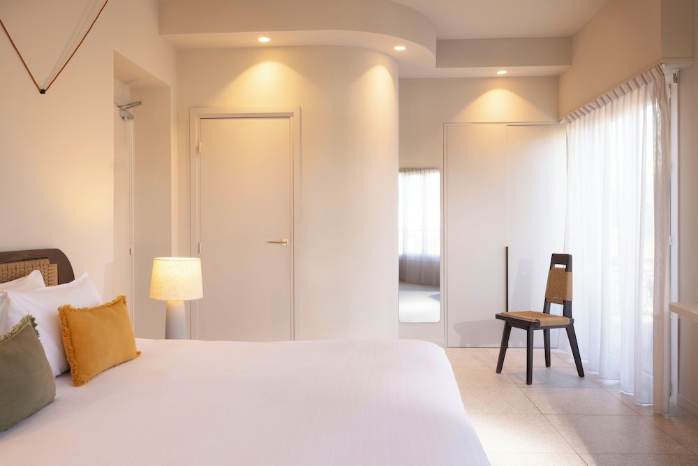 Superior Double Room, 1 King Bed, Balcony (Sofa Bed)