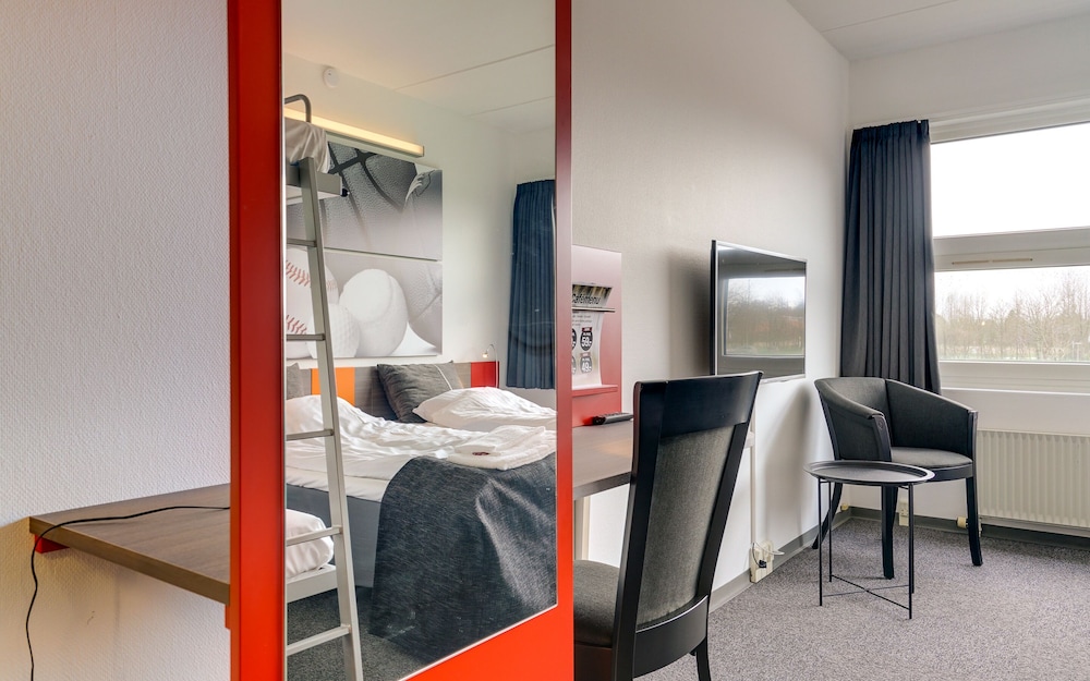 Superior Quadruple Room photo 3