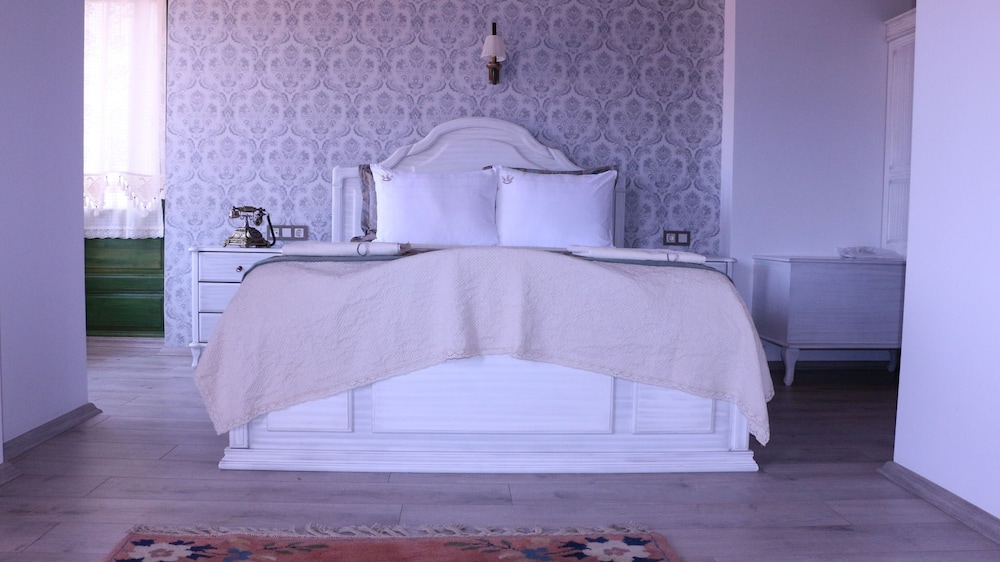 Deluxe Double Room photo 3
