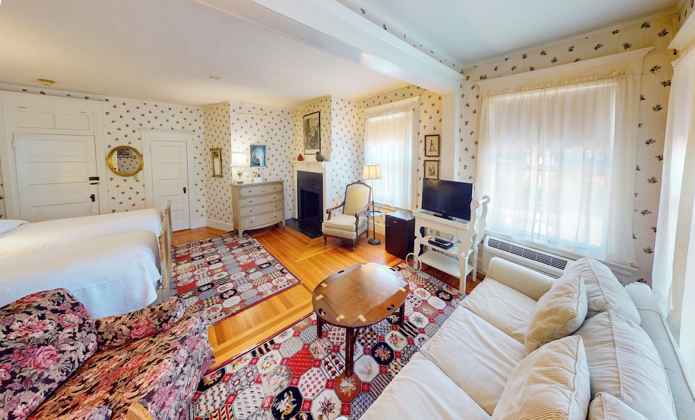 Twin Room (Main Inn) photo 1