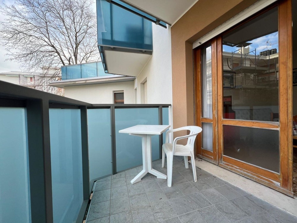 Apartment, 2 Bedrooms, Balcony, City View