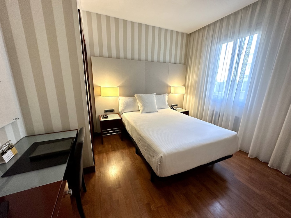 Economy Room (Mini)