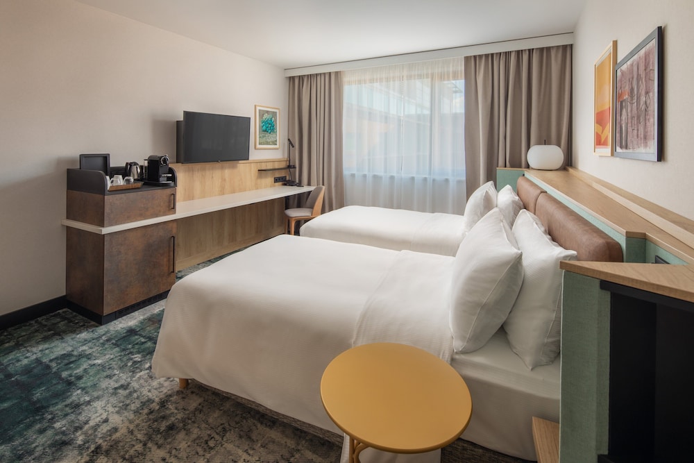 Club Room, 2 Twin Beds, Accessible, Club Lounge Access (Club Lounge Access) - Photo 3