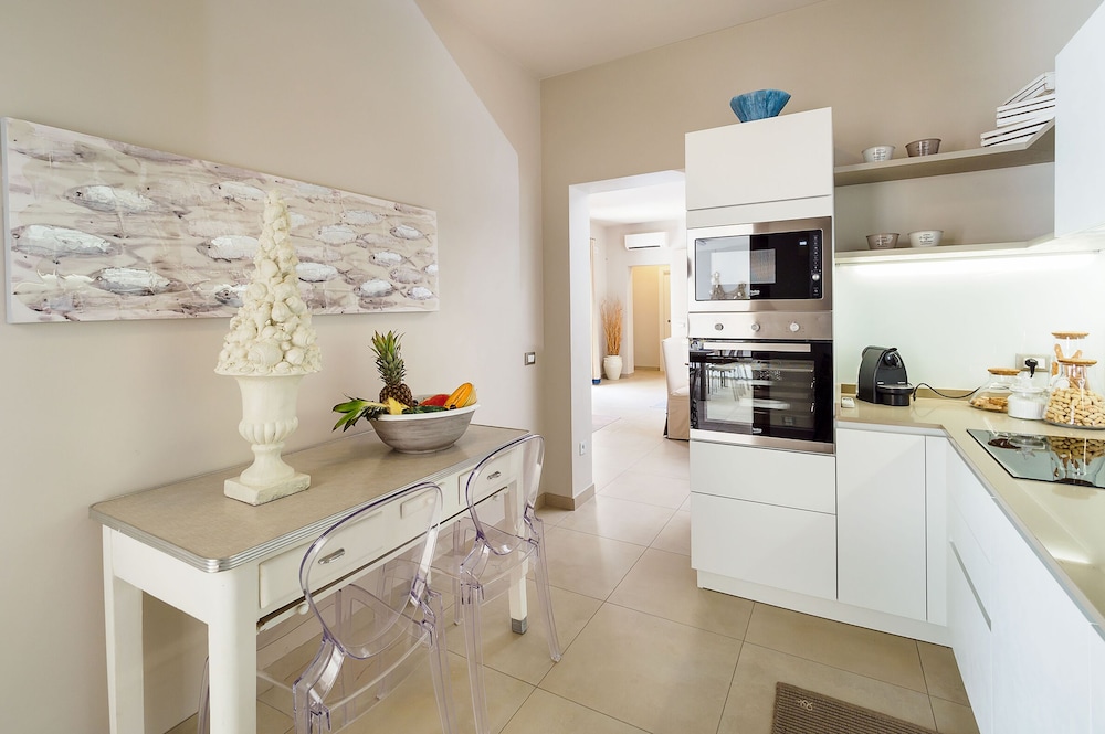 House, 3 Bedrooms photo 2