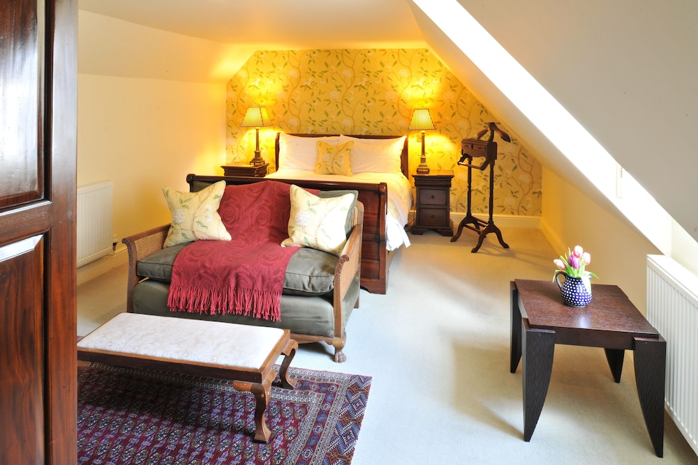 Superior Suite, 1 Double Bed, Ensuite, City View photo 2