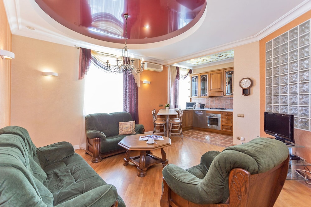 Classic Apartment photo 1
