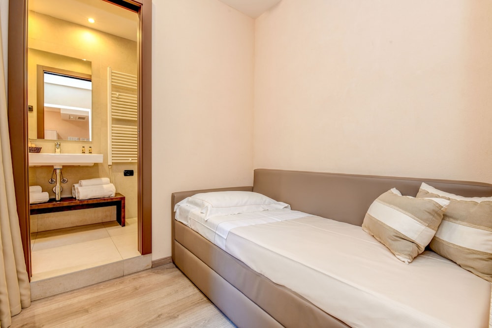 Economy Room - Photo 4