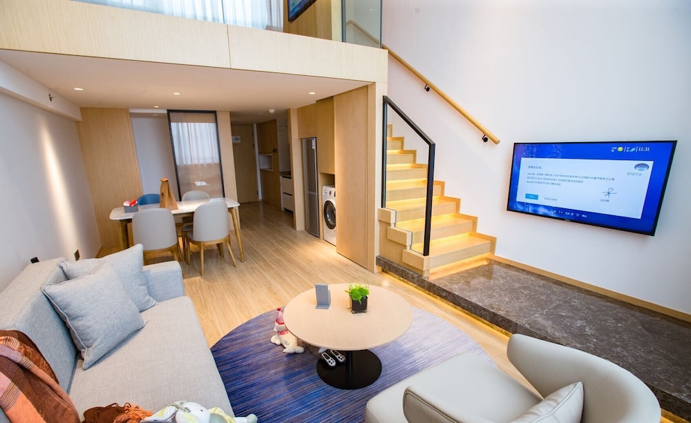 Deluxe Loft, 1 Bedroom (King) thumbnail 5